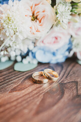 Hochzeitsstrauss mit Ringen