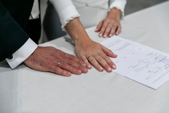 mano, agiotaje, equipo, trabajo en equipo, mujer, junto, participaci&oacute;n, boda, cuidado, &eacute;xitos, novia, amor, anillas, trabajar, asociaci&oacute;n, amor, juntos, casados, marido y mujer