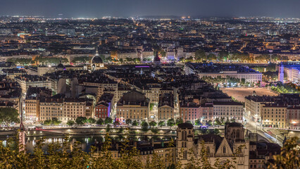 Obraz premium Panoramic aerial view of Lyon from Fourviere Hill at night. France