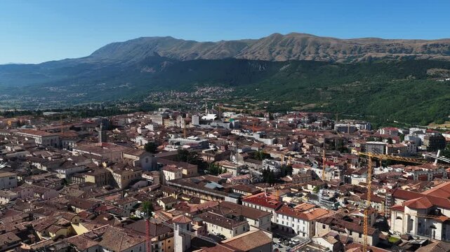 L'Aquila, Abruzzo, Italia. Il centro storico ricostruito dopo il terremoto del 2009.
Vista Aerea del centro de L'Aquila.