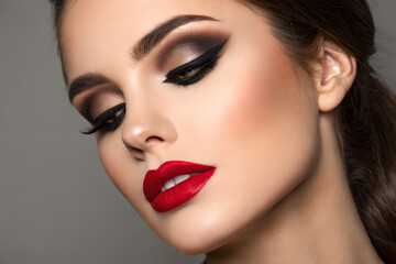 Smokey eye makeup with red lipstick 