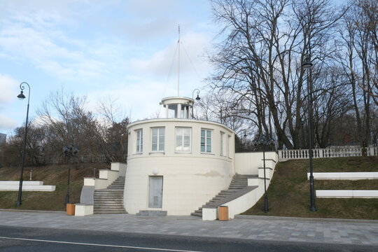 Soviet avant-garde architecture of the 1930s. The building of the control center for the management of river vessels and the point of radio exchange with these vessels. 
