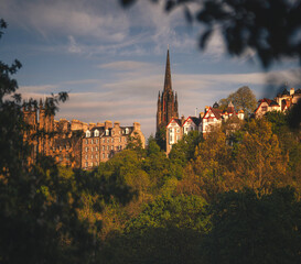 Old Town Edinburgh Skyline at Golden Hour – Historic Architecture and Spring Foliage