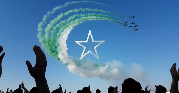 Fighter Jets Creating Pakistan Flag with Smoke Trails | Air Show on 14 August