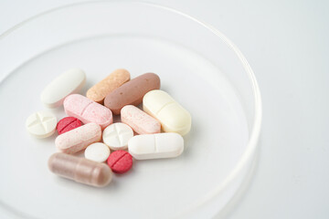 vitamin supplements capsules pill, softgel, fish oil, omega 3, vitamin E