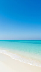 Obraz premium Peaceful tropical ocean view with sunlight reflecting on clear waters