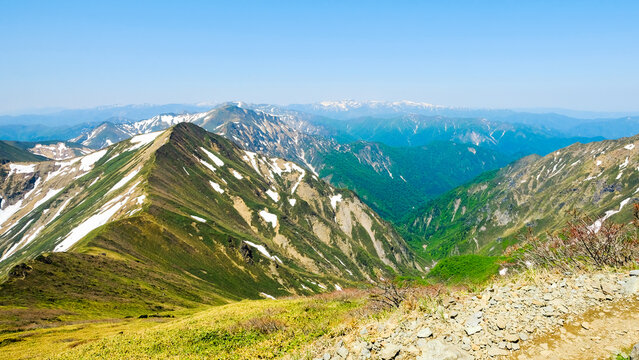 谷川岳」の写真素材 | 4,421件の無料イラスト画像 | Adobe Stock
