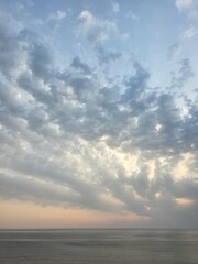 Naklejka premium Background with natural beauty, dawn sky, beautiful clouds and seascape, Gangneung, South Korea - 자연의 아름다움, 새벽 하늘, 멋진 구름과 바다 풍경이 담긴 배경, 강릉, 한국