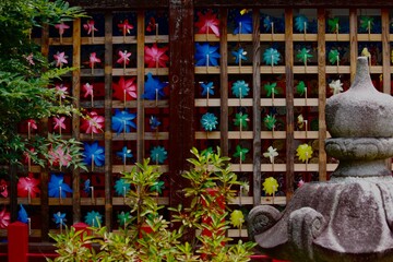 風車のある神社