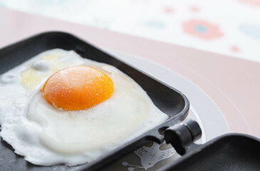 ホットサンドメーカーで作る目玉焼き