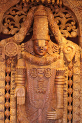Exquisitely Carved South Indian Wooden Deity Balaji (Venkateswara) Statue – Traditional Hindu God Sculpture for Spiritual Decor, Rituals, and Cultural Art