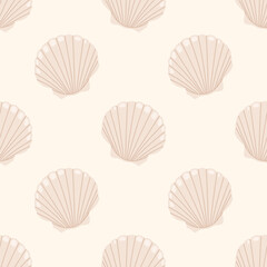 Sea shell scallop. Seamless pattern with seashells on a light cream background. For summer textiles and beach designs.