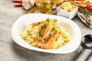 Italian pasta Orzo with prawn