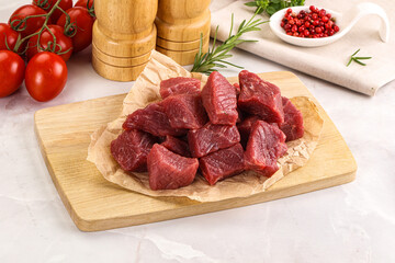 Raw beef cubes for cooking