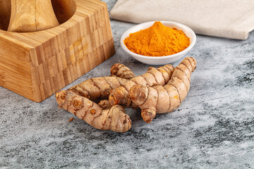 Fresh aroma tumeric roots heap