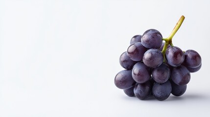Fototapeta premium Minimalist style grape photo on white, high-resolution, catalog shot