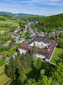 Aerial view of the majestic manor house, a fortress of history amidst the vibrant green landscape, framed by distant hills, Sv&Atilde;&curren;t&Atilde;&frac12; Anton, Bansk&Atilde;&iexcl; Bystrica Region, Slovakia.