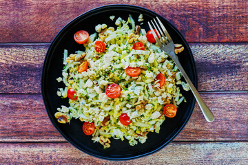 endive salad with walnuts and blue cheese