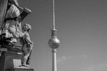 The Fernsehturm in Berlin’s Alexanderplatz is a striking 368-meter TV tower, built in 1969 by the DDR as a symbol of socialist power.
