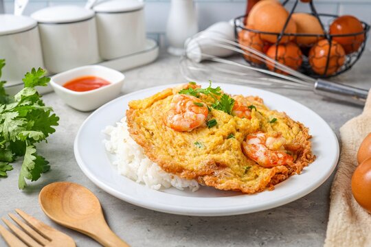 Thai style Omelet with Minced Shrimp and Rice, thai called kai jeaw kung sab