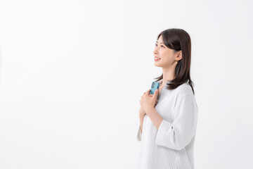 女性　スマートフォン　スマホ　笑顔