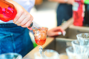 Preparation of a spritz alcoholic drink