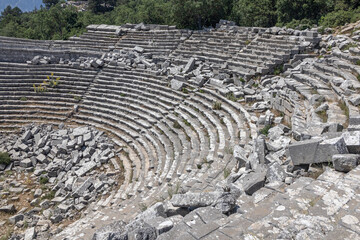 The amphitheater was built in the II century BC according to the classical Roman principle....