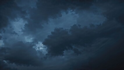Obraz premium Dark and Cloudy Sky at Dusk Before a Storm