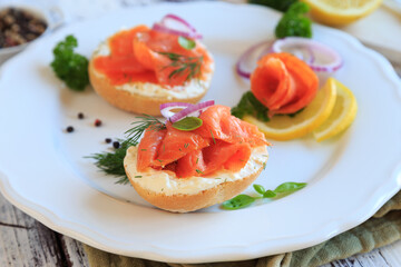 Brötchen mit Räucherlachs