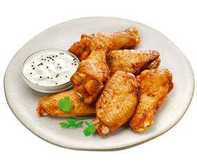 prato com pedaços de frango frito acompanhado de maionese isolado em fundo transparente