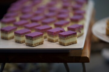 Dessert dish