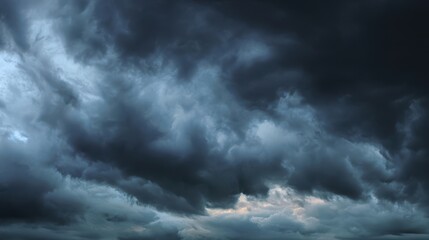 Obraz premium The Dramatic Clouds Rolling In Over the Horizon Before a Storm