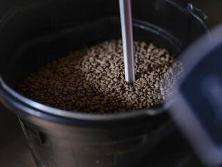 Coffee Roasting Process With Stirring Paddle