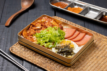 Korean Nostalgic Lunchbox (Dosirak / Bento) – Traditional School-style Metal Lunchbox with Fried Egg, Sausage, Kimchi, Stir-fried Vegetables and Rice, Reminiscent of 1980s Korean Childhood Meals
