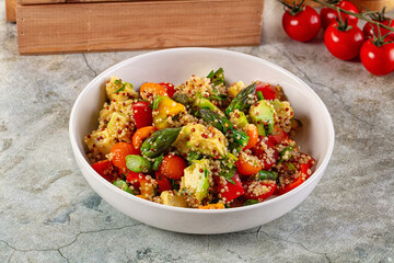 Salad with quinoa asparagus avocado