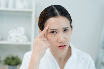 Women are concerned about their face, skin, wrinkles around the eyes, large pores, uneven face,...