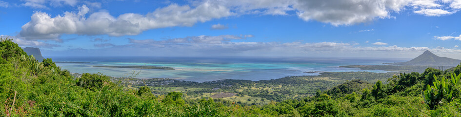 Fototapeta premium A panoramic view towards Le Morne and Ile Aux Benitiers 