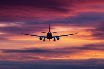 Fototapeta premium airplane at sunset