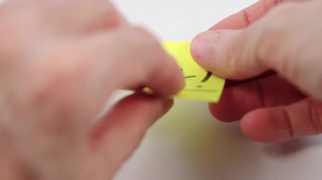 removing a short "Ok" message from a yellow sticky note block