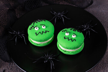 Cake macarons in shape of Frankenstein for Halloween party