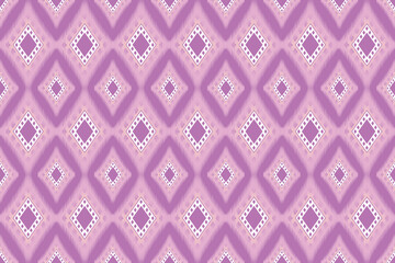 Fototapeta premium This pattern features soft pink diamond shapes arranged in neat rows on a light purple background. The design reflects a modern interpretation of traditional Thai weaving, giving a gentle and elegant 