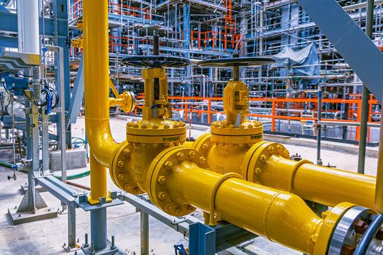 Refinery plant equipment for pump pipe line yellow oil and gas