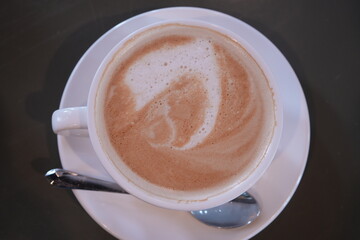 White Cup of Cappuccino on the Table - カプチーノ 白色のカップ