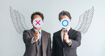 対立する右翼と左翼