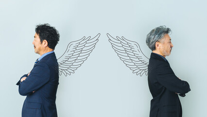対立する右翼と左翼