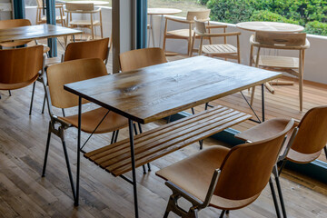 カフェ・レストランの客席、内観、店内のようす