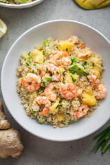 salade fraiche façon taboulé exotique, quinoa crevette, avocats, mangue