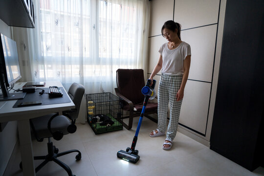 Cleaning routine with a modern vacuum cleaner