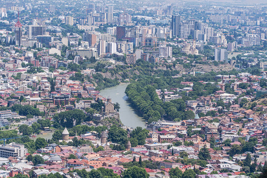 Fototapeta Panorama of Tbilisi's architectural landscape