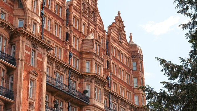Classic London residential street with historic homes and peaceful atmosphere
